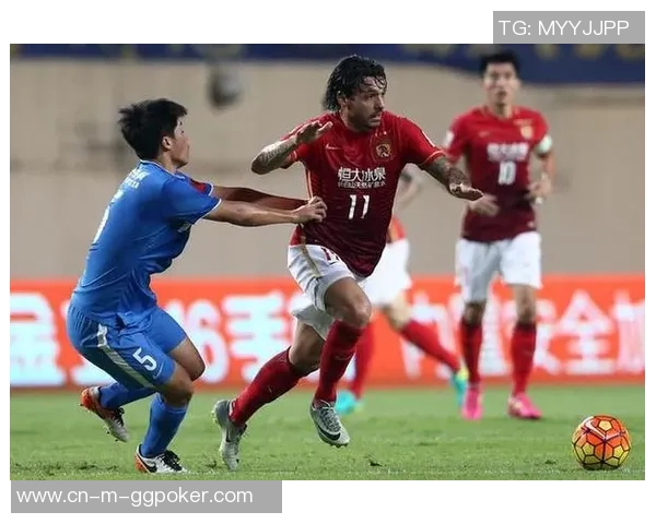 建业与恒大激战正酣谁能在这场巅峰对决中笑到最后